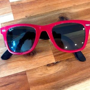 Red Retro Authentic Ray Ban Wayfarer sunglasses